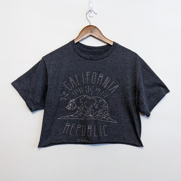 Tops - California Republic Graphic Bear Crop T Shirt
